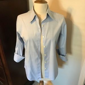 Women’s Eddie Bauer button up